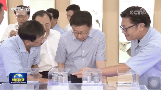 参观二工厂展厅,了解公司的核心产品MLCC